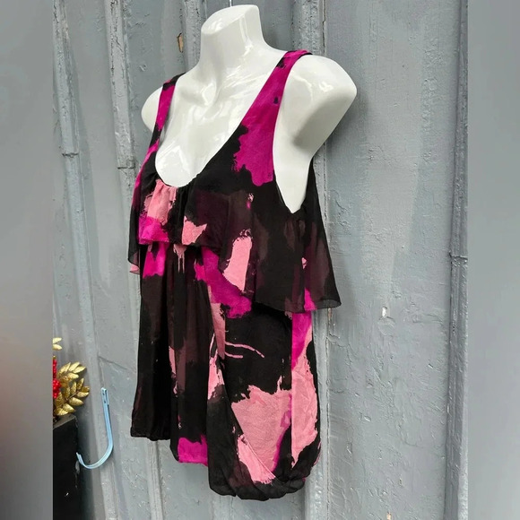 Diane Von Furstenberg Silk Ananas Blouse, size 4 - Picture 2 of 9